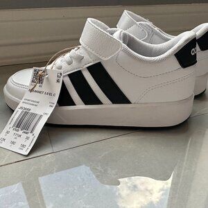 BRAND NEW KIDS Adidas Breaknet 3.0 Size 12